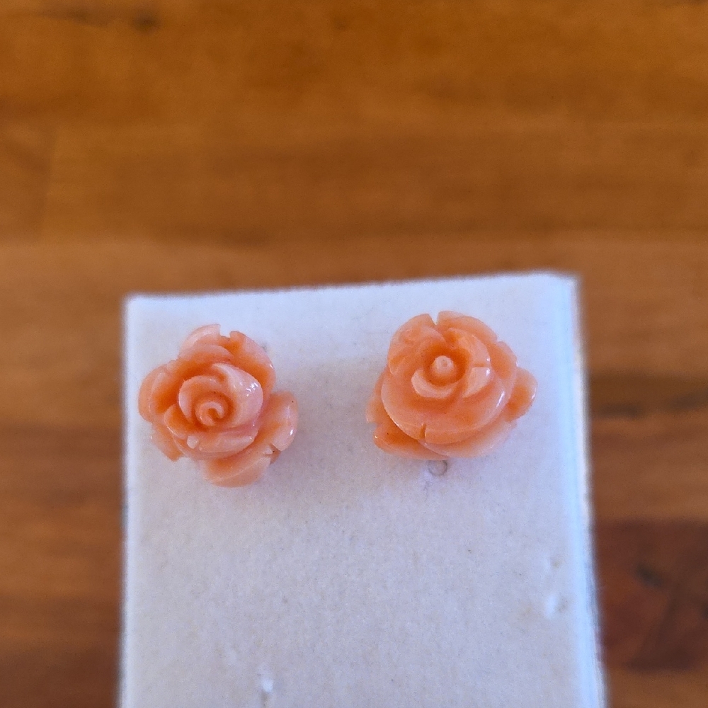 Lite Peachy Pink Rose Stud Earrings